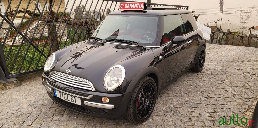 2002' MINI One photo #2