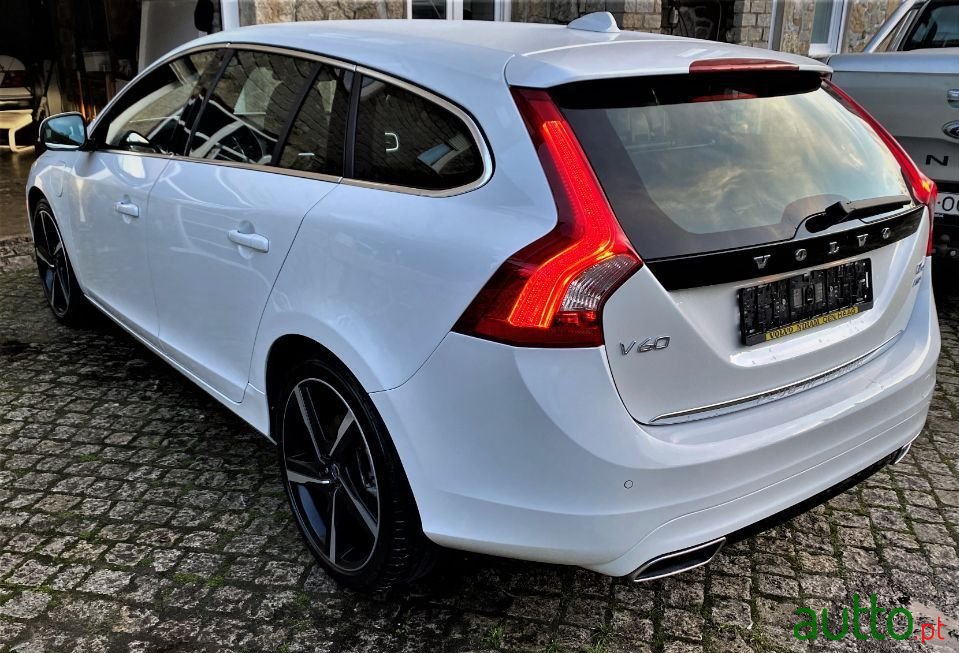 2013' Volvo V60 Awd photo #3