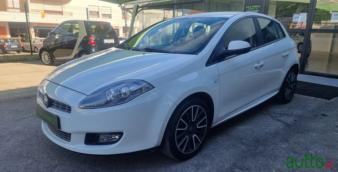 2011' Fiat Bravo photo #1