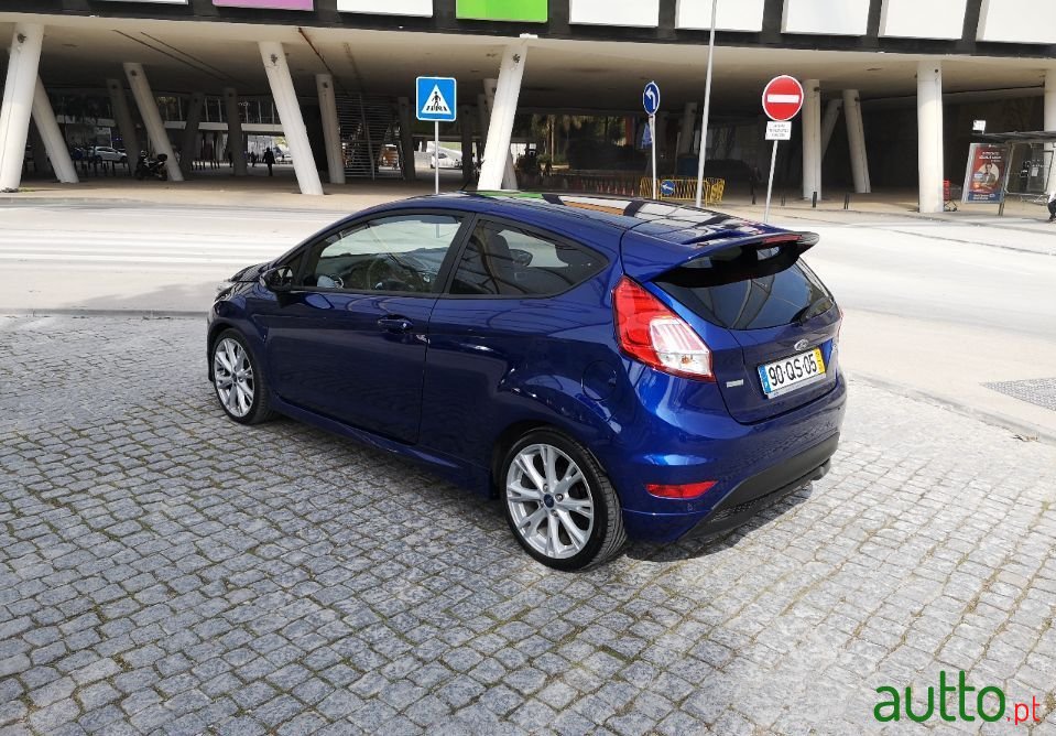 2016' Ford Fiesta Sport photo #5