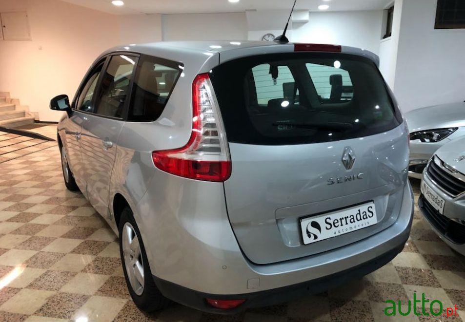 2014' Renault Grand Scenic photo #1