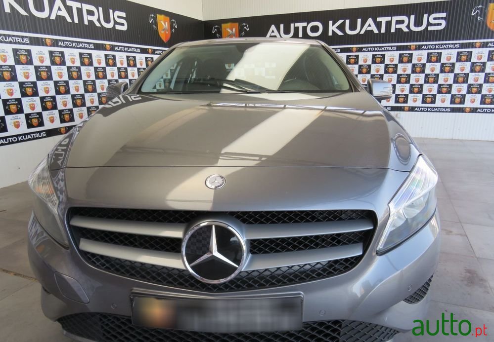 2015' Mercedes-Benz A 180 photo #4