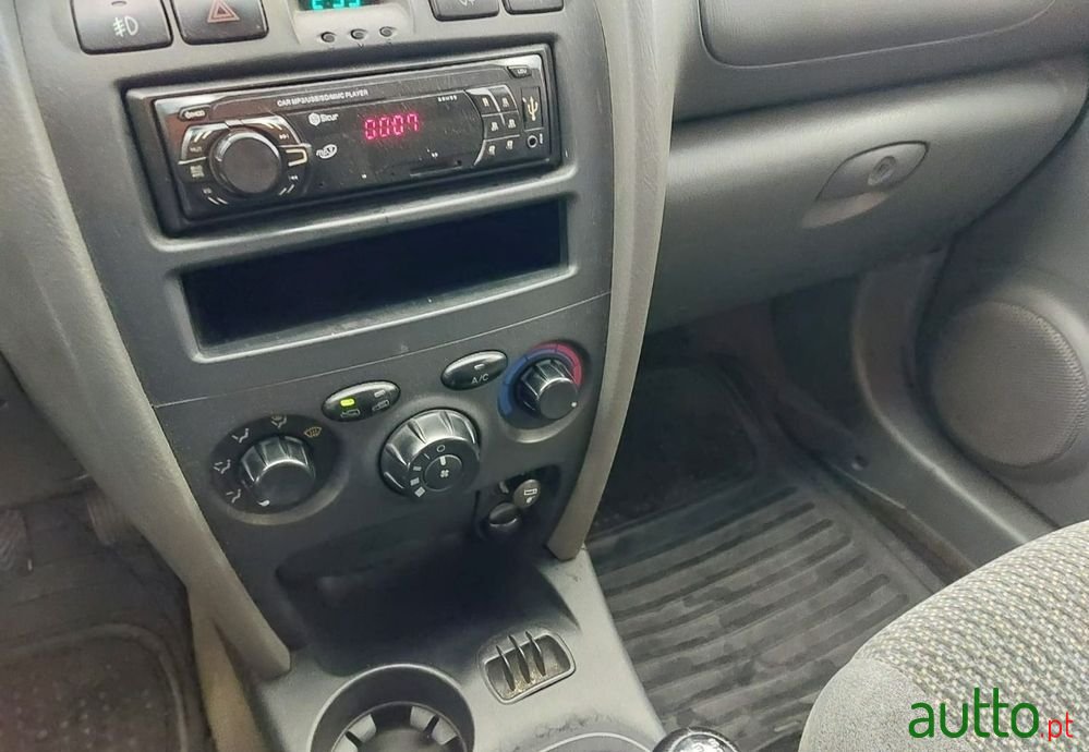 2003' Hyundai Santa Fe photo #6