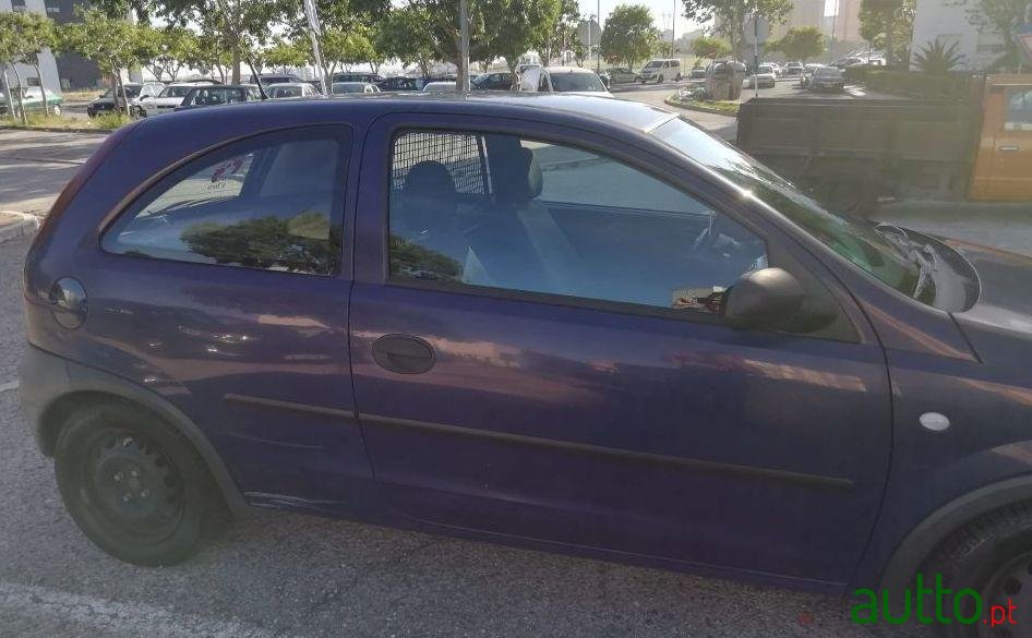 2002' Opel Corsa photo #2