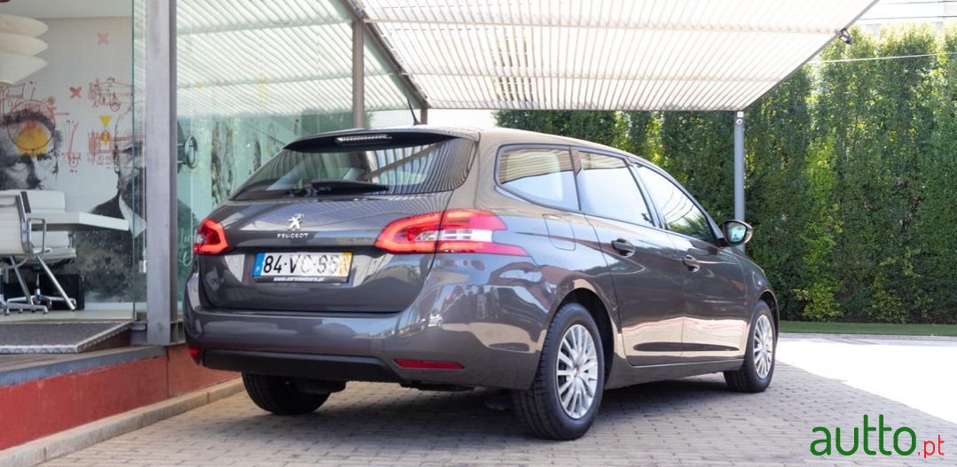 2018' Peugeot 308 Sw photo #2