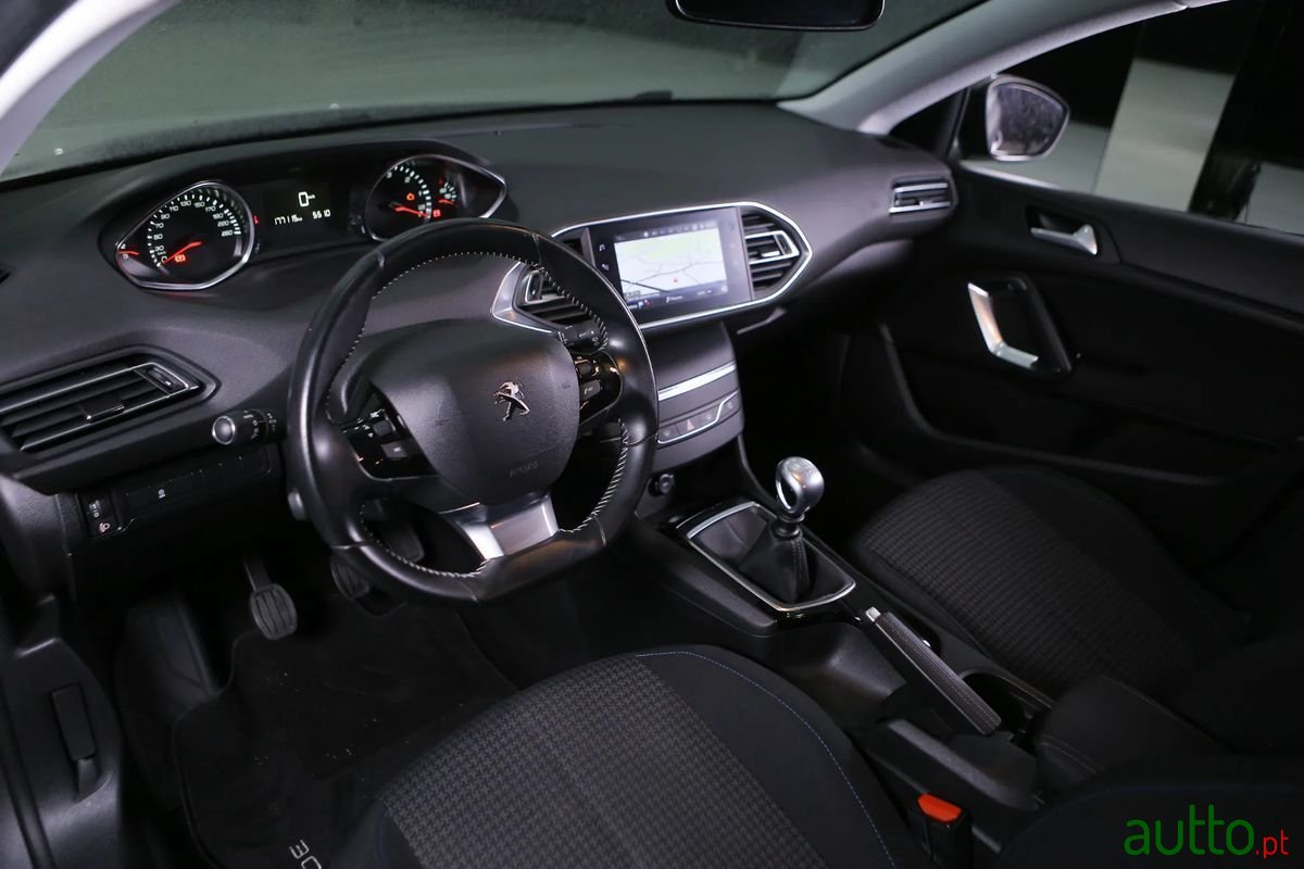 2019' Peugeot 308 Sw photo #6