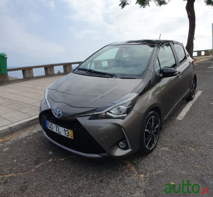 2017' Toyota Yaris photo #6