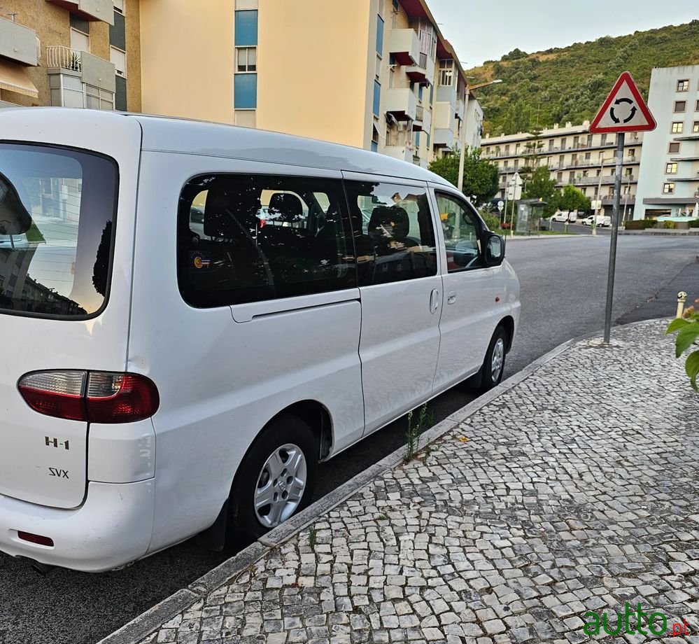 2002' Hyundai H-1 photo #6