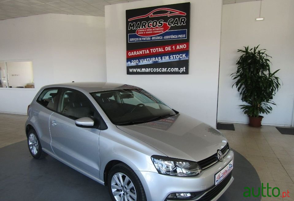 2014' Volkswagen Polo photo #1