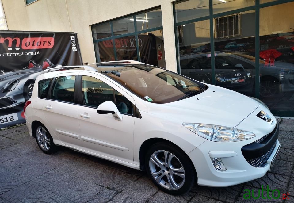 2011' Peugeot 308 Sw photo #3