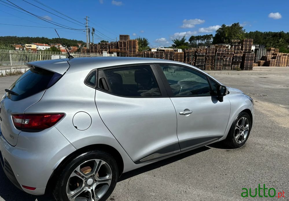 2017' Renault Clio photo #1