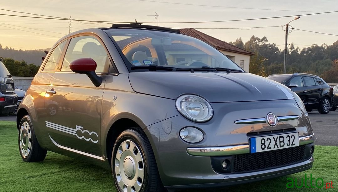 2011' Fiat 500 C photo #3
