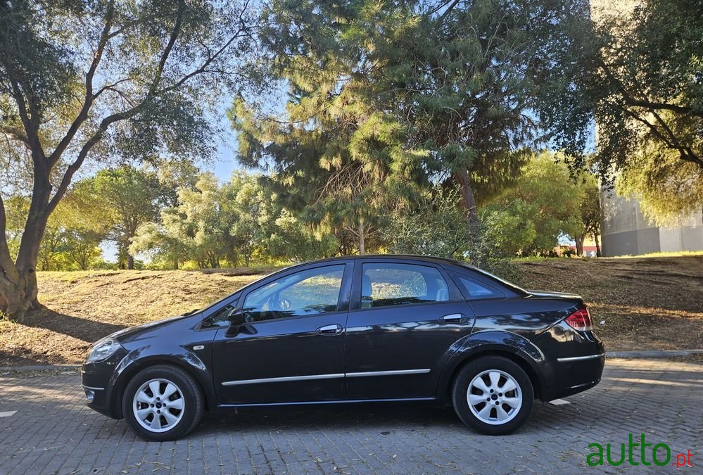 2008' Fiat Linea 1.3 M-Jet Emotion photo #5
