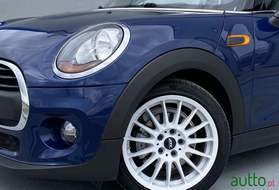 2014' MINI One photo #3