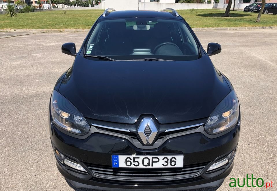 2015' Renault Megane Sport Tourer photo #3