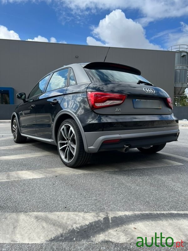 2016' Audi A1 Sportback photo #3