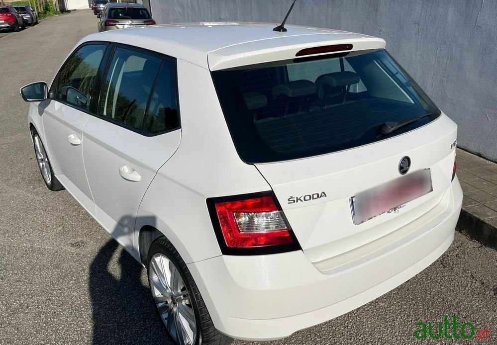 2015' Skoda Fabia 1.4 Tdi Style photo #6