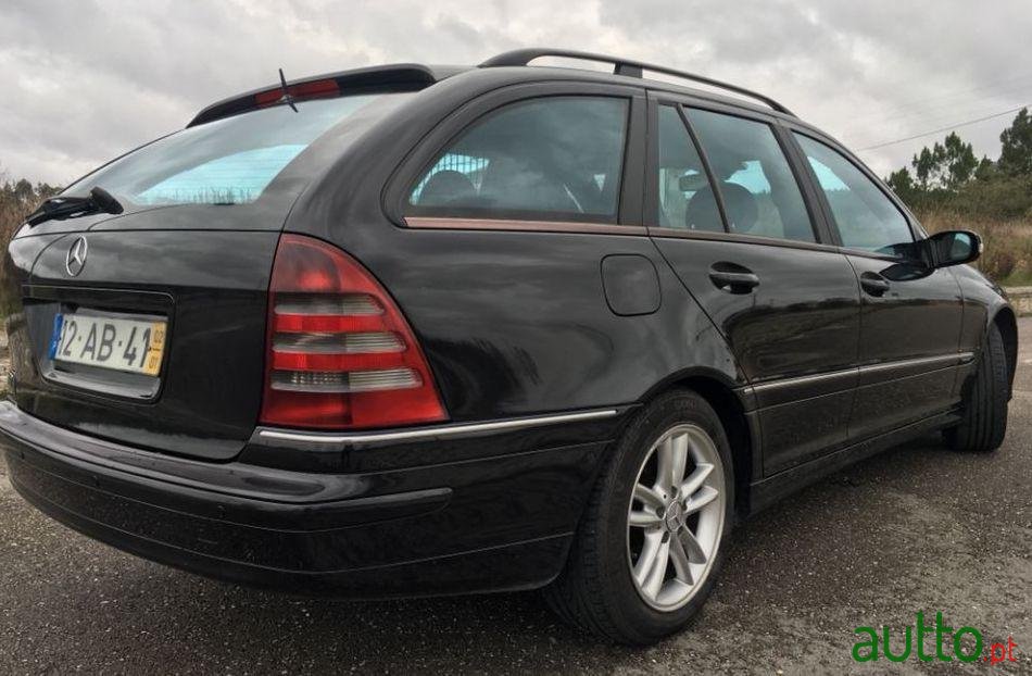 2002' Mercedes-Benz C-220 photo #1