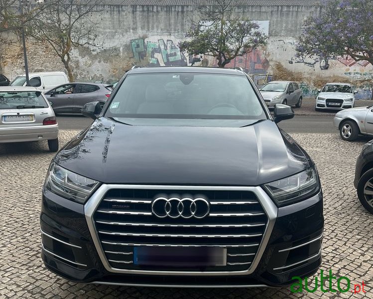 2016' Audi Q7 photo #1