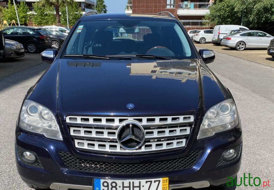 2009' Mercedes-Benz Ml-320 photo #1