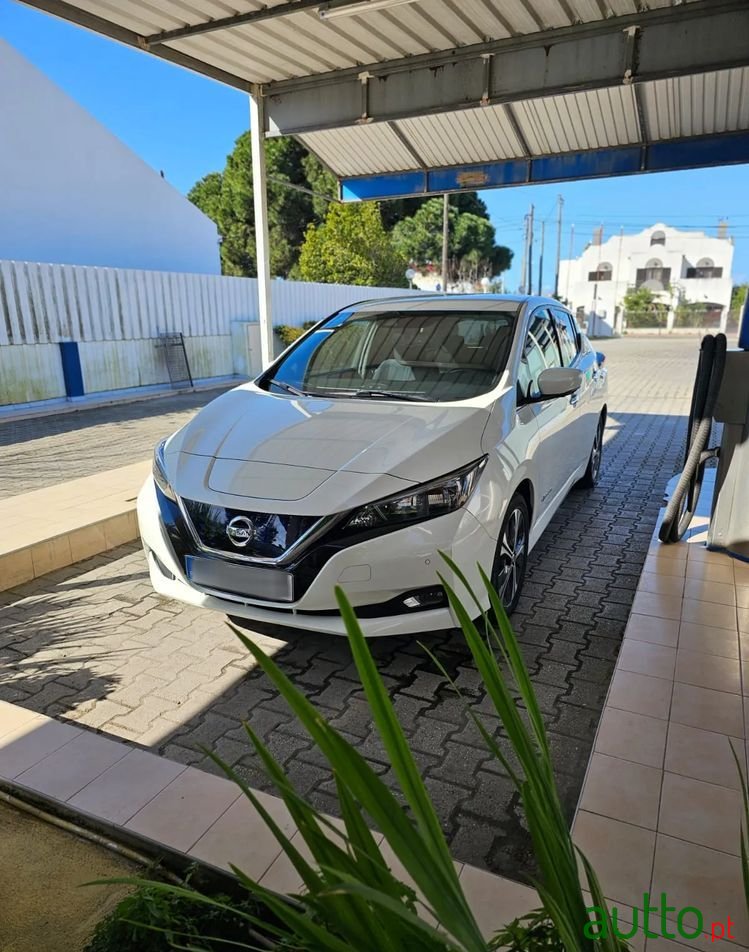 2018' Nissan Leaf 40 Kwh N-Connecta photo #2