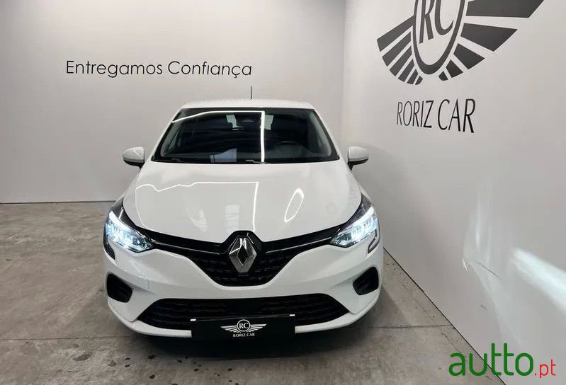 2021' Renault Clio photo #4