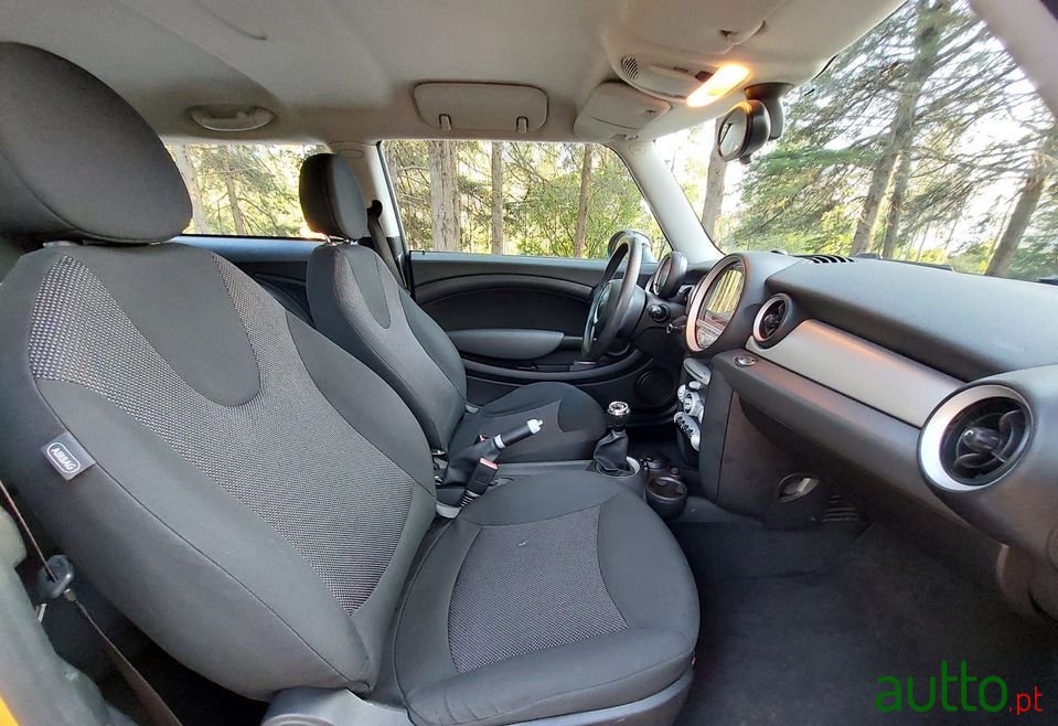 2008' MINI Cooper photo #3