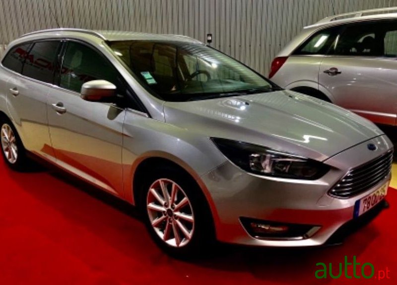2015' Ford Focus Sw photo #1