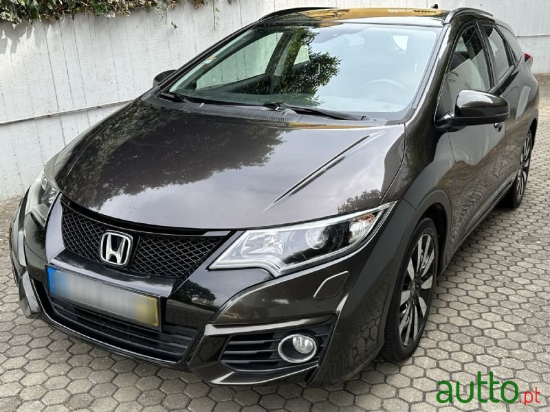 2015' Honda Civic Tourer photo #4