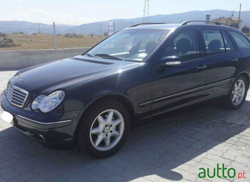 2002' Mercedes-Benz C-220 photo #1