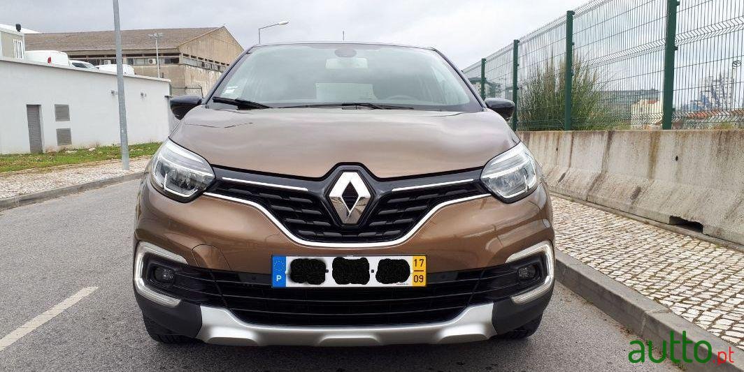 2017' Renault Captur 0.9 Tce Exclusive photo #2