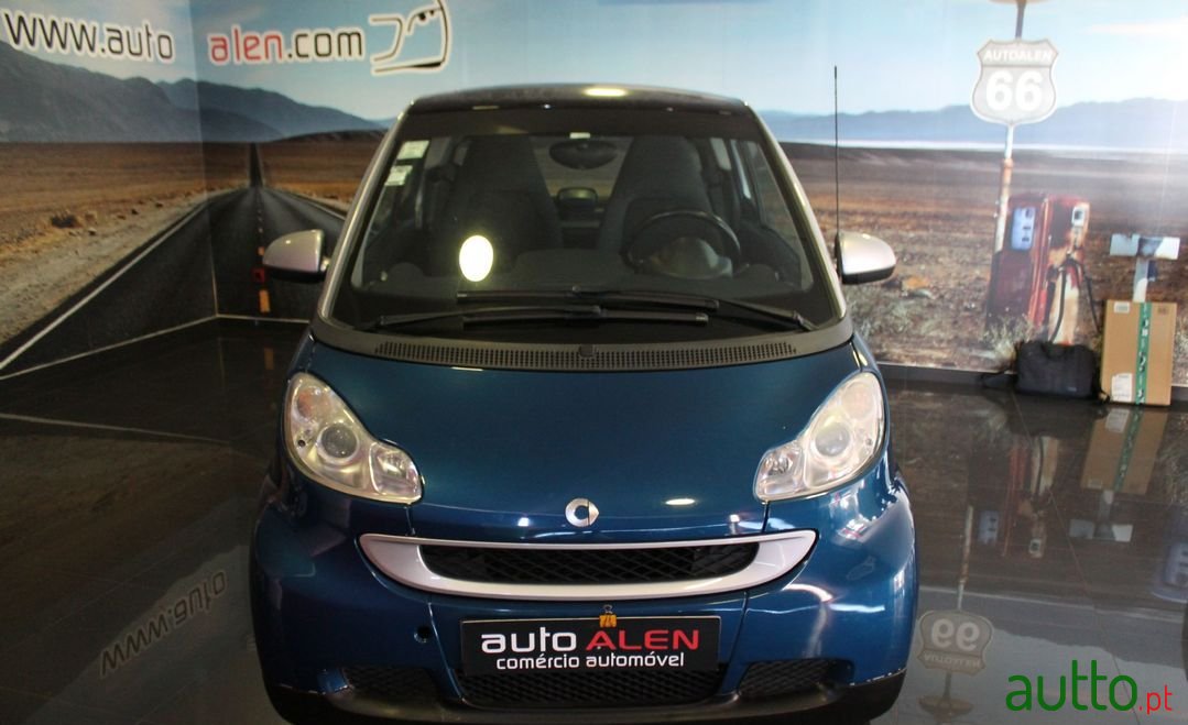 2011' Smart Fortwo photo #2