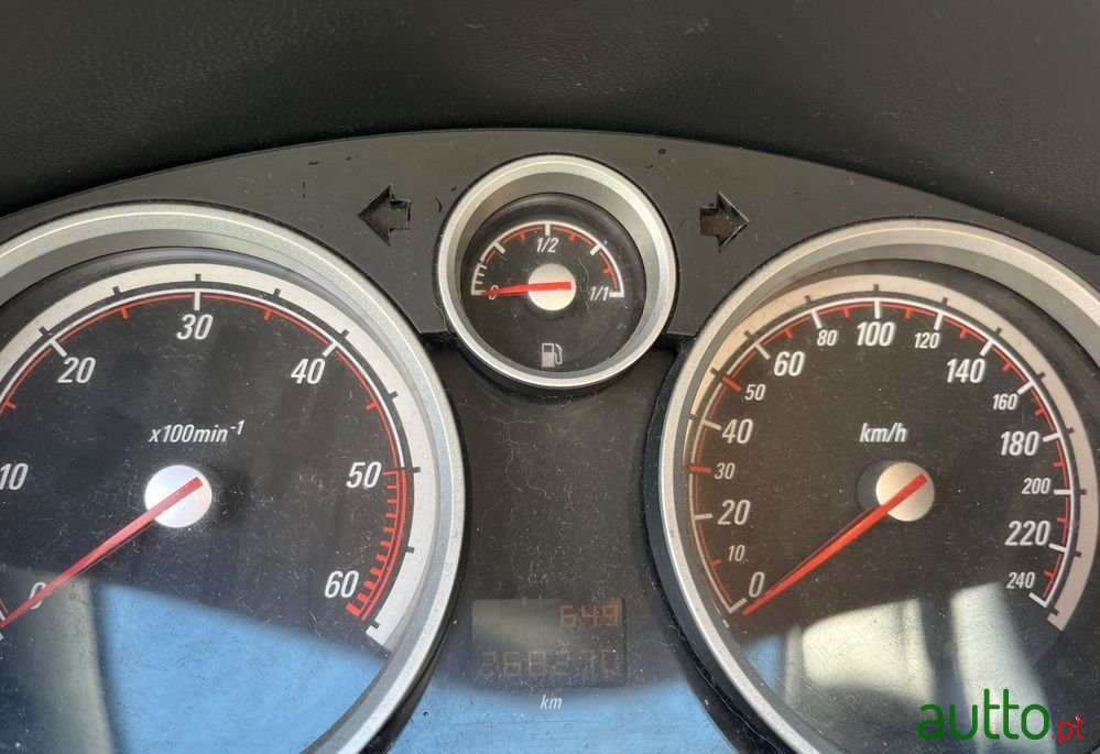 2007' Opel Astra Gtc 1.7 Cdti photo #6