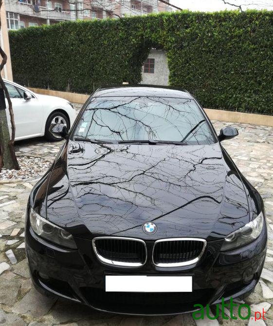 2008' BMW 320 photo #1