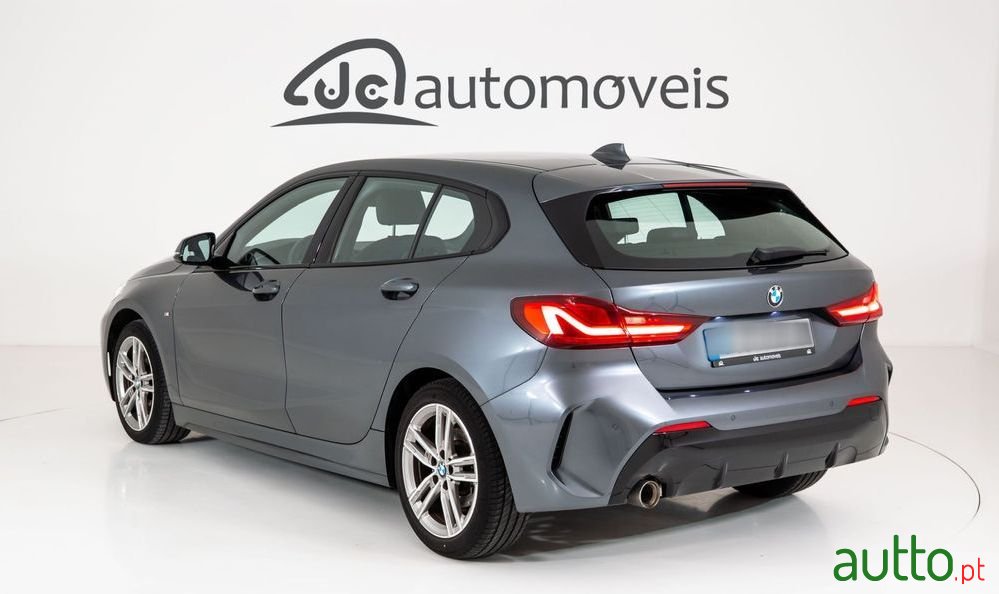 2021' BMW Série 1 photo #2