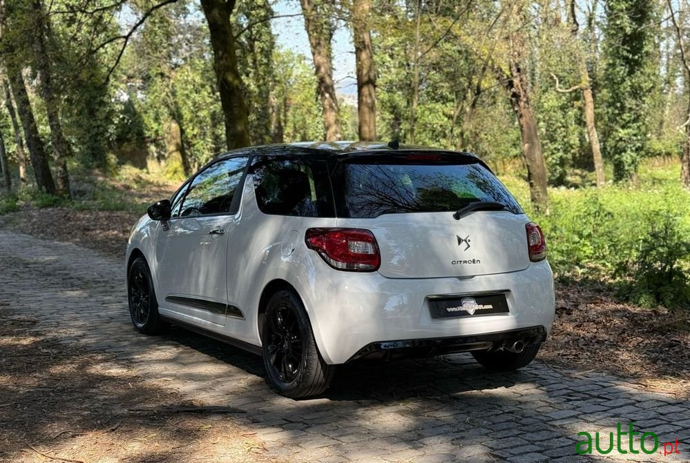 2013' Citroen DS3 1.2 Vti So Chic photo #6