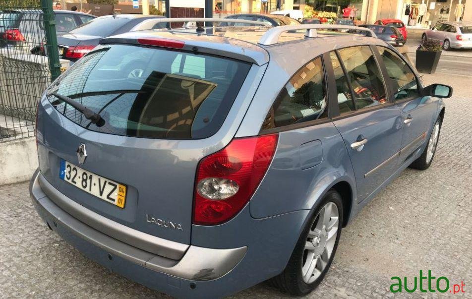 2004' Renault Laguna Break photo #1