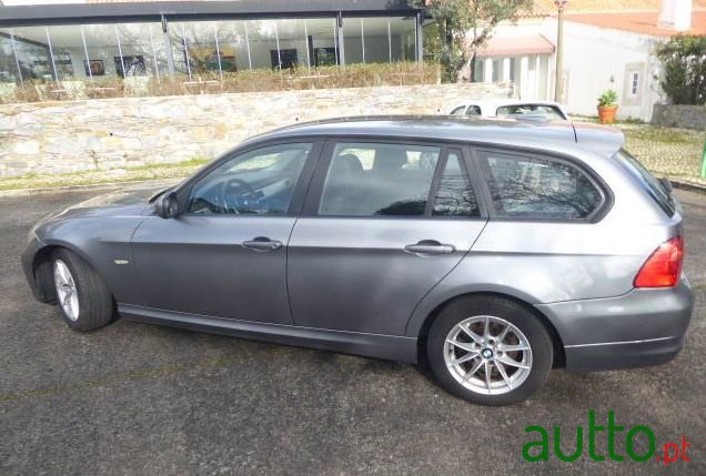 2010' BMW 316 photo #5