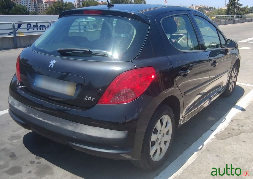 2008' Peugeot 207 1.4 Hdi Trendy photo #5