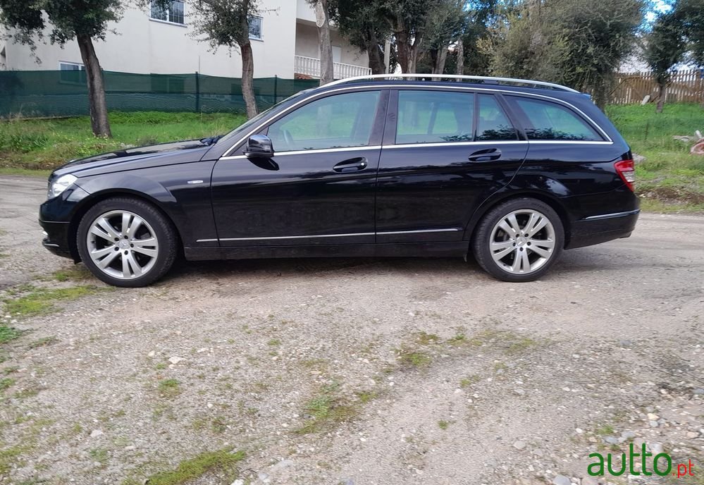 2010' Mercedes-Benz C 200 photo #2