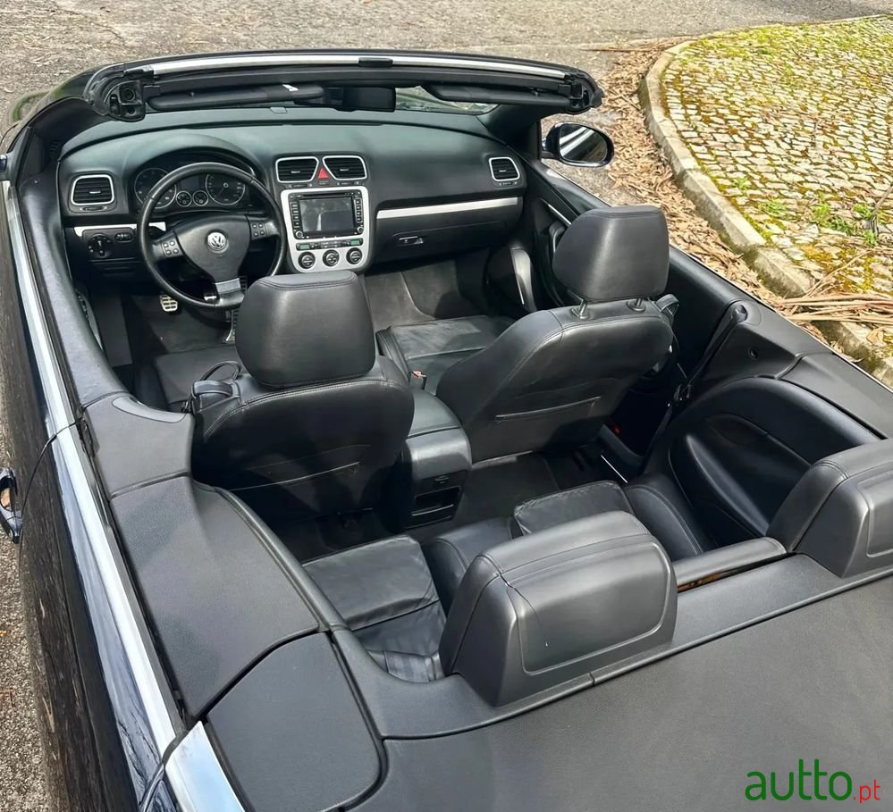 2008' Volkswagen Eos photo #4