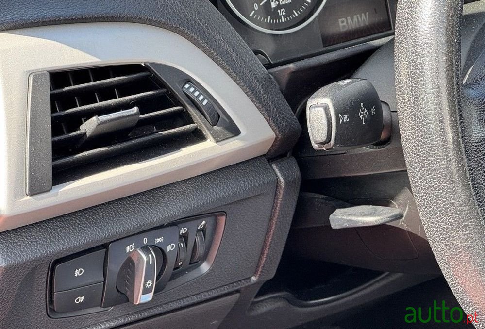 2016' BMW Série 1 D Line Urban photo #5