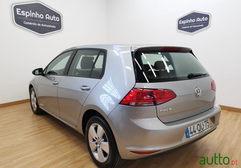 2016' Volkswagen Golf photo #2