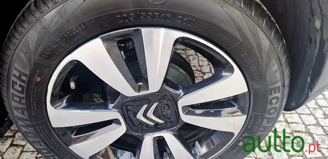 2019' Citroen C3 1.2 Puretech Feel photo #6