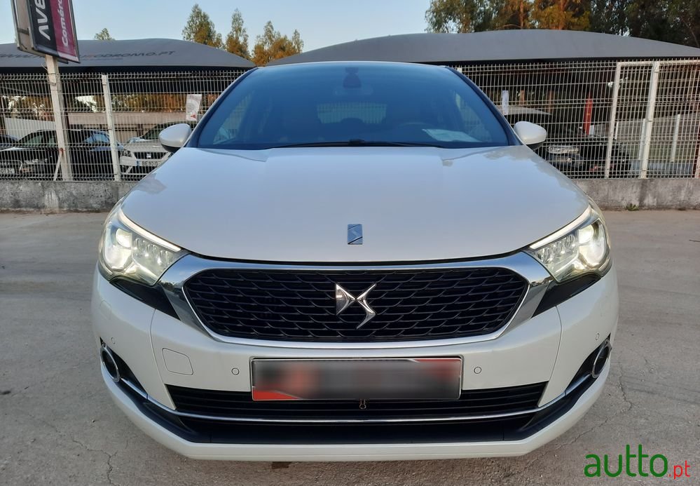 2018' DS Automobiles Ds4 photo #3