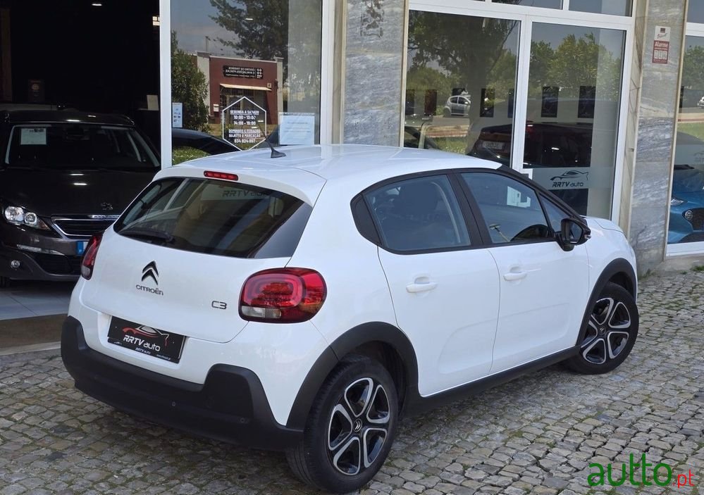 2018' Citroen C3 1.2 Puretech Feel photo #2