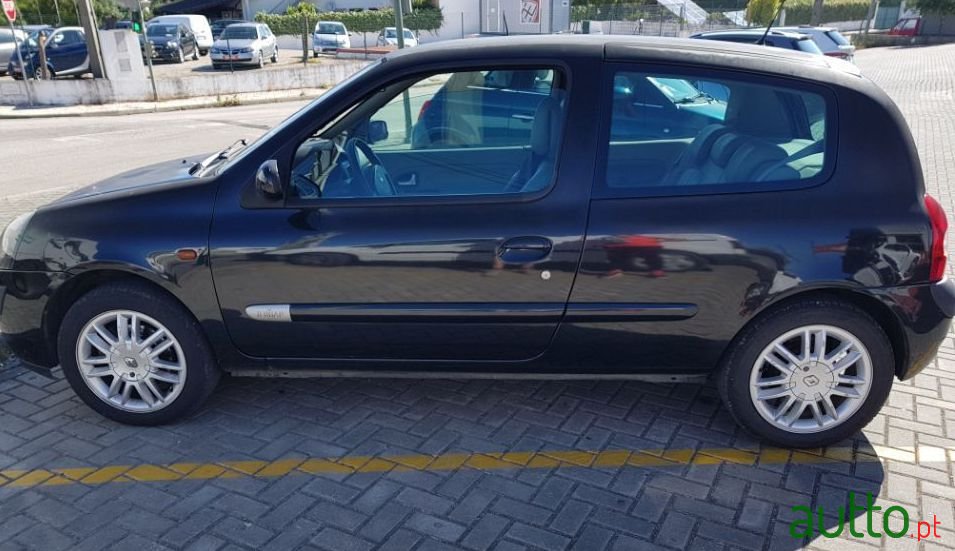 2003' Renault Clio photo #4