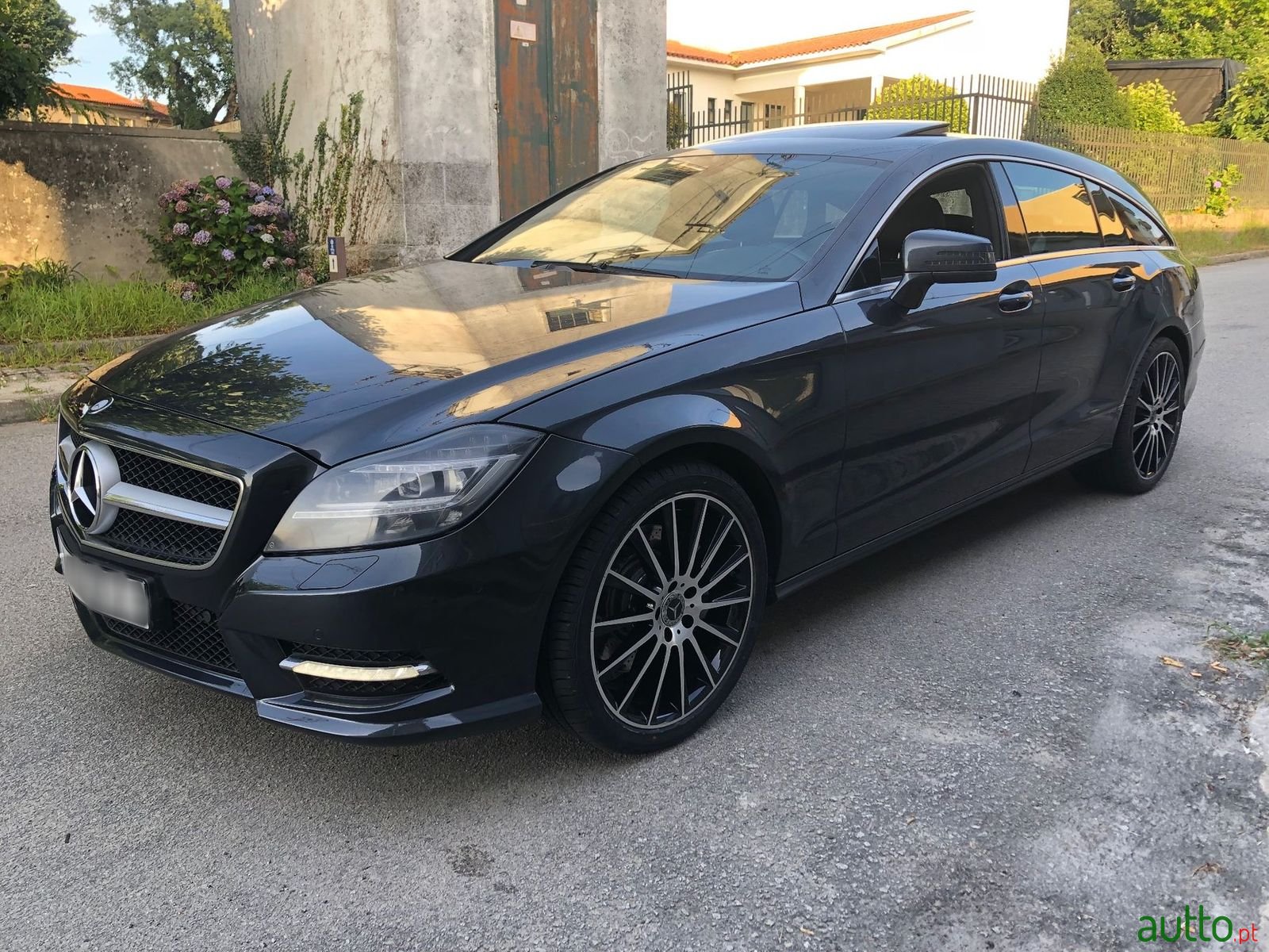 2013' Mercedes-Benz Cls-350 photo #2