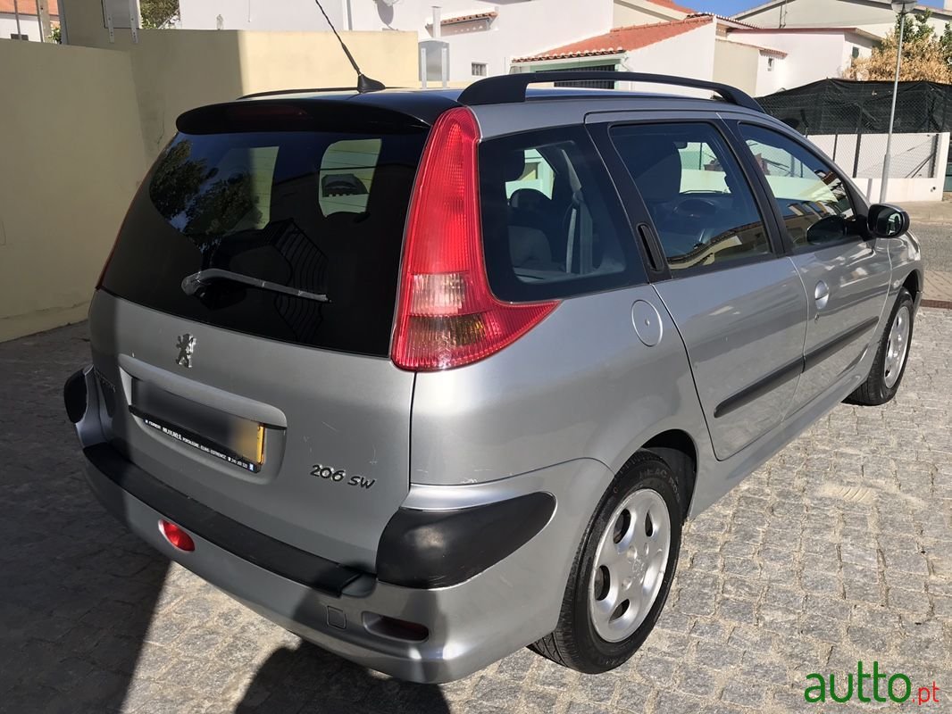 2003' Peugeot 206 Sw photo #4