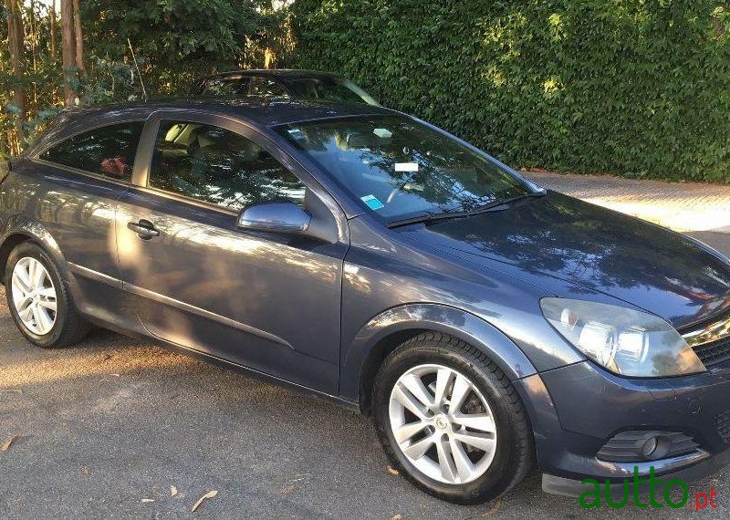 2007' Opel Astra Gtc photo #2